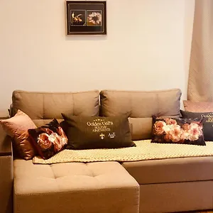 Golden Gapa Central Family 28 Apartment